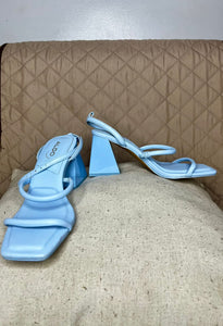 ALDO Tacos Celeste (Talla 6 US)