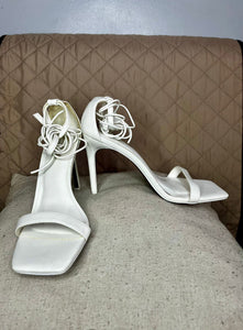 CALL IT SPRING Tacos Blancos (Talla 8.5 US)