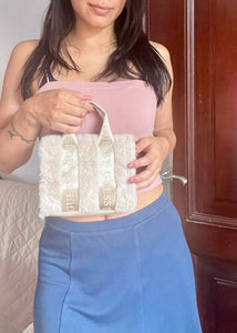 GUESS Cartera Logo Fur Mini Tote Crema