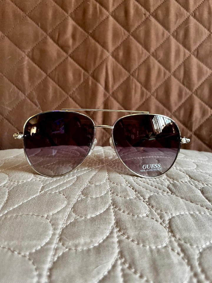 GUESS Lentes de Sol con Puntos Plateados de Lado (Mujer)