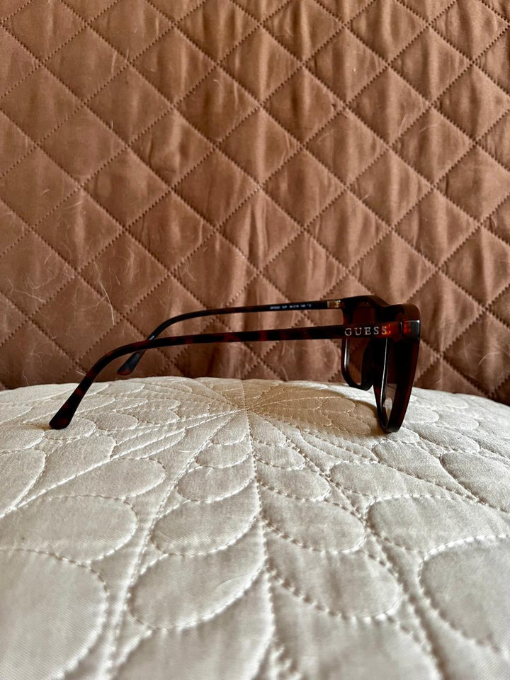 GUESS Lentes de Sol Marrón Atigrado (Unisex)