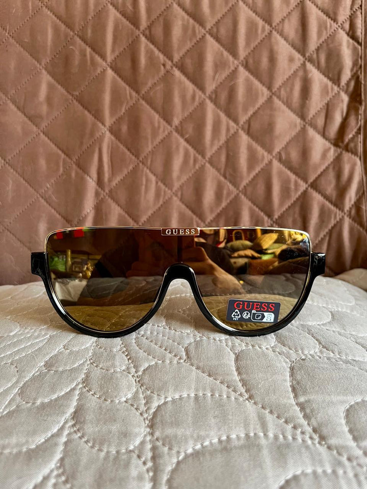 GUESS Lentes de Sol Negro con Dorado (Mujer)