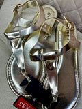 GUESS Sandalias Doradas (Talla 8 US)