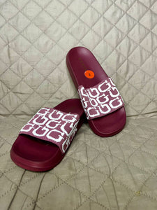 GUESS Sandalias Vino (Talla 7 US)