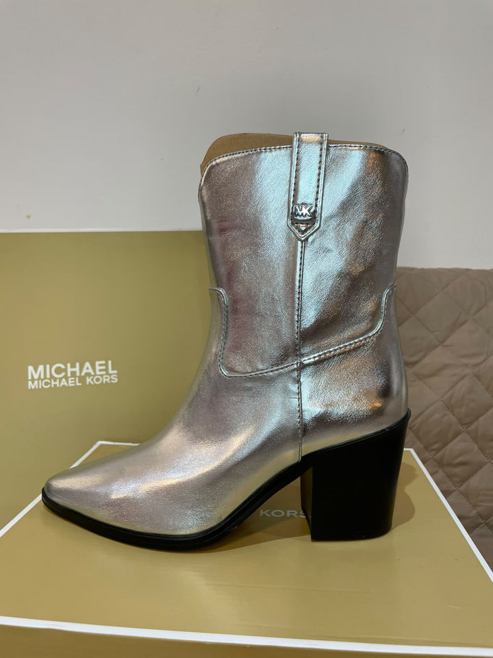 MICHAEL KORS Botines Plateados (Talla 7.5 US)