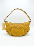 MICHAEL KORS Cartera en Forma Canguro Crossbody Amarillo Monogram