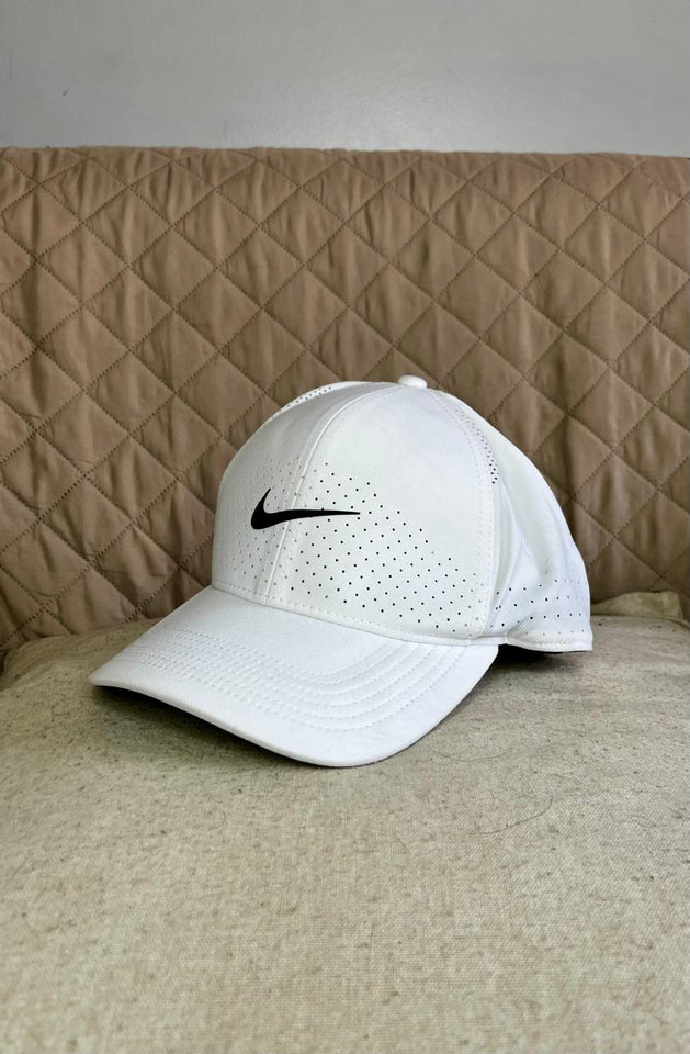 NIKE Gorra Blanca Unisex