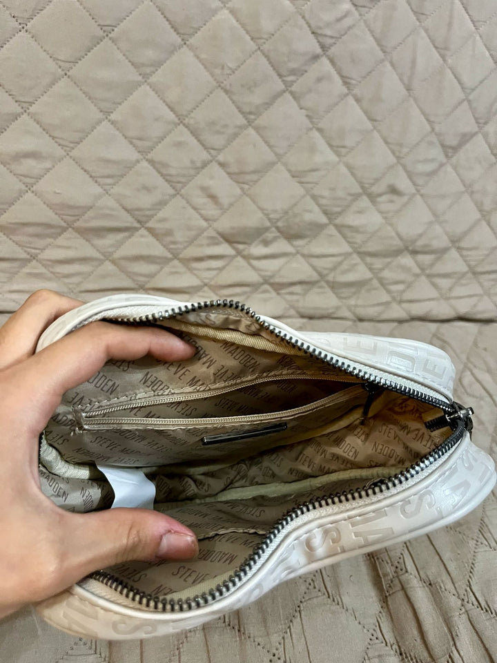 STEVE MADDEN Cartera Embossed Heart Blanco