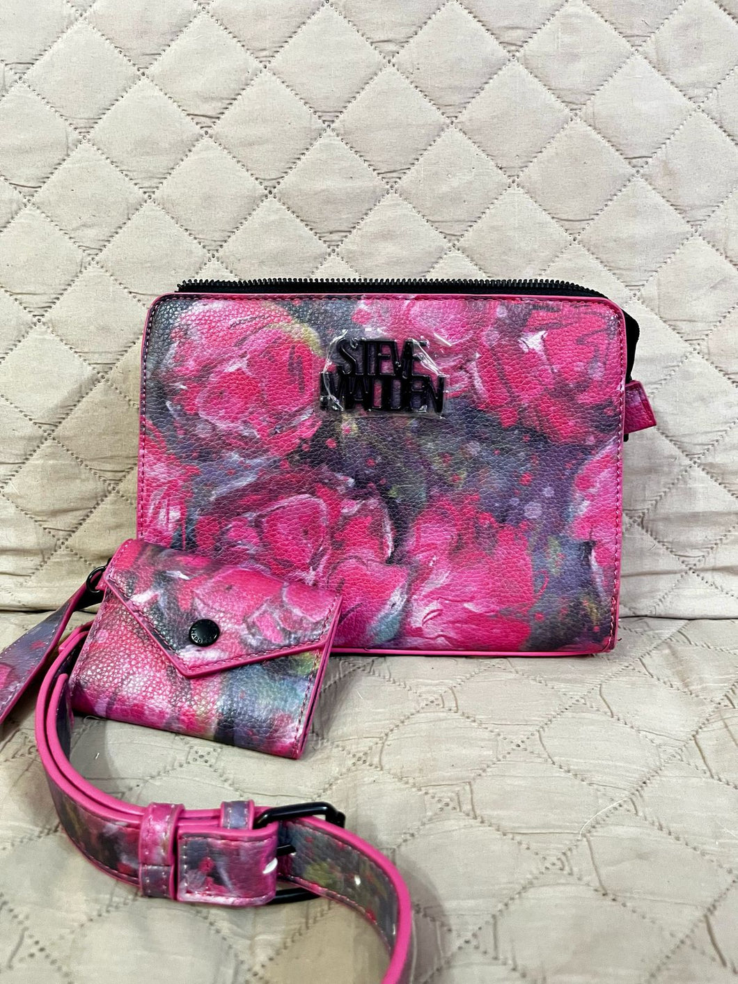 STEVE MADDEN Cartera Floreada Roja