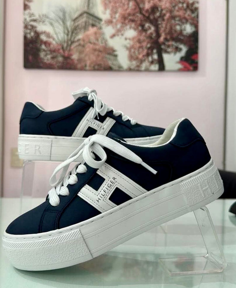 TOMMY HILFIGER Zapatillas Azul Marino (Talla 8.5 US)
